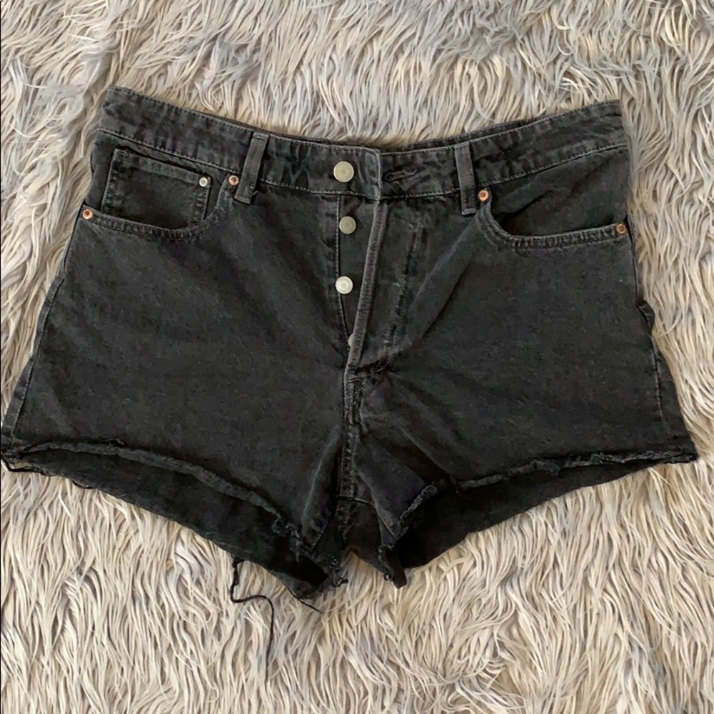 High-waisted Black Jean Shorts
